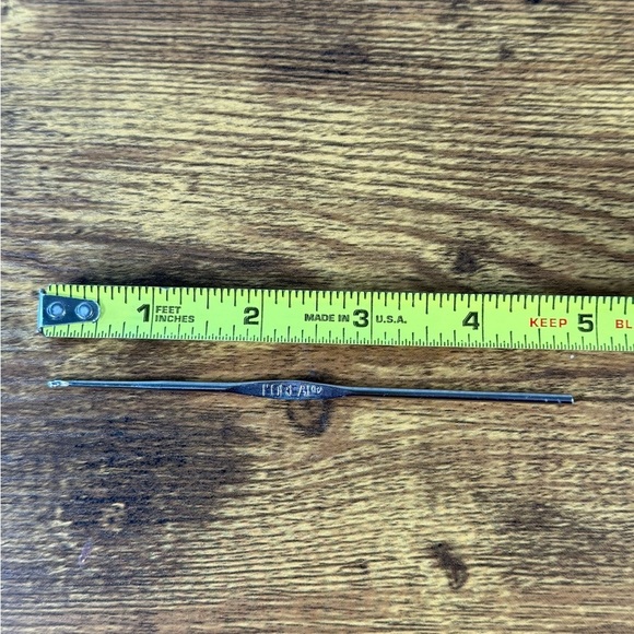 L'Oreal Silver Hair Tool - Picture 6 of 6